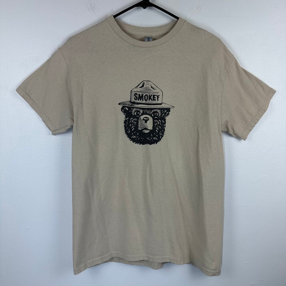 Gildan Unisex Heavy Cotton Smokey The Bear Camping Crewneck Beige T-Shirt Medium